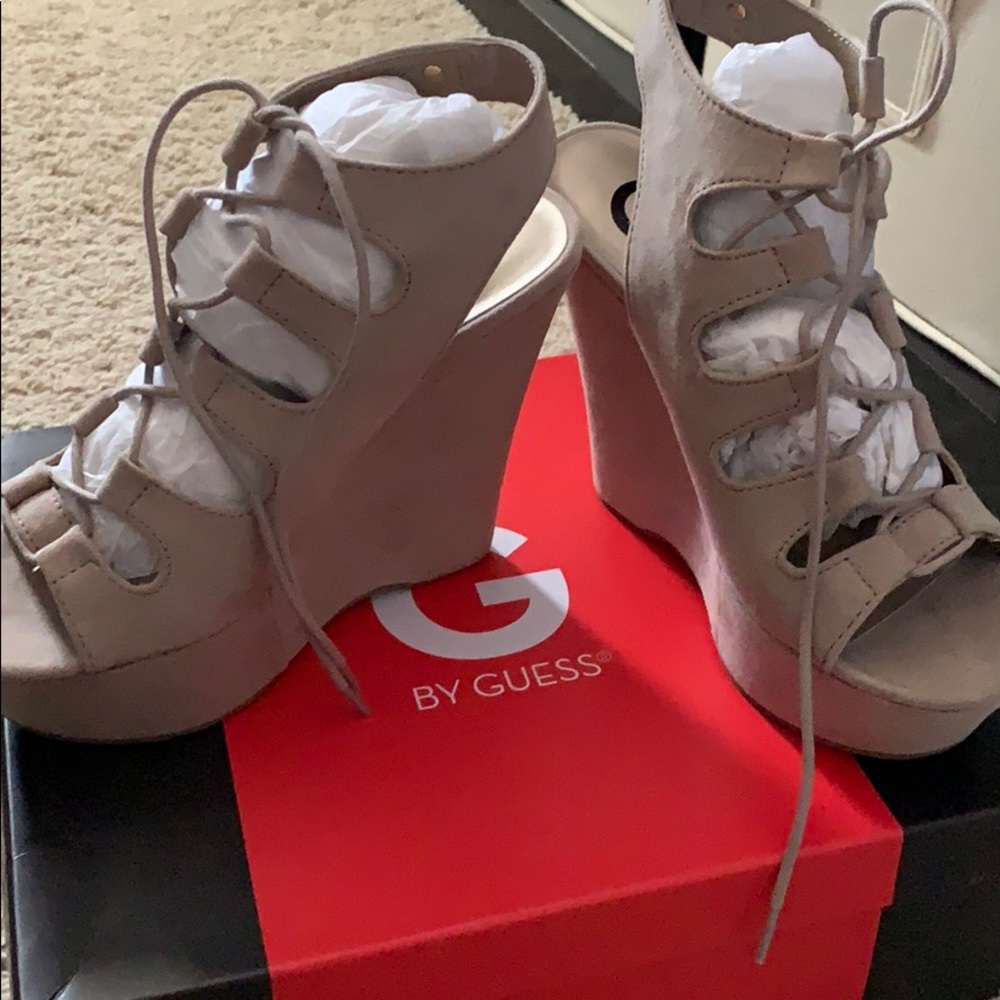 GUESS wedges